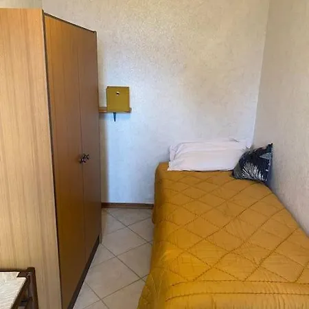 アパート 200mt Dalle Piste,posto Auto Coperto,wifi,camino. *