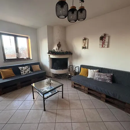 Ristrutturato In Nevegal A 20 Minuti Da Parcheggio Per Cortina Nevegal